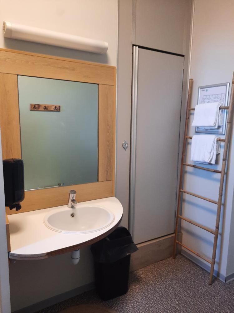 Hi Tournai Hostel מראה חיצוני תמונה