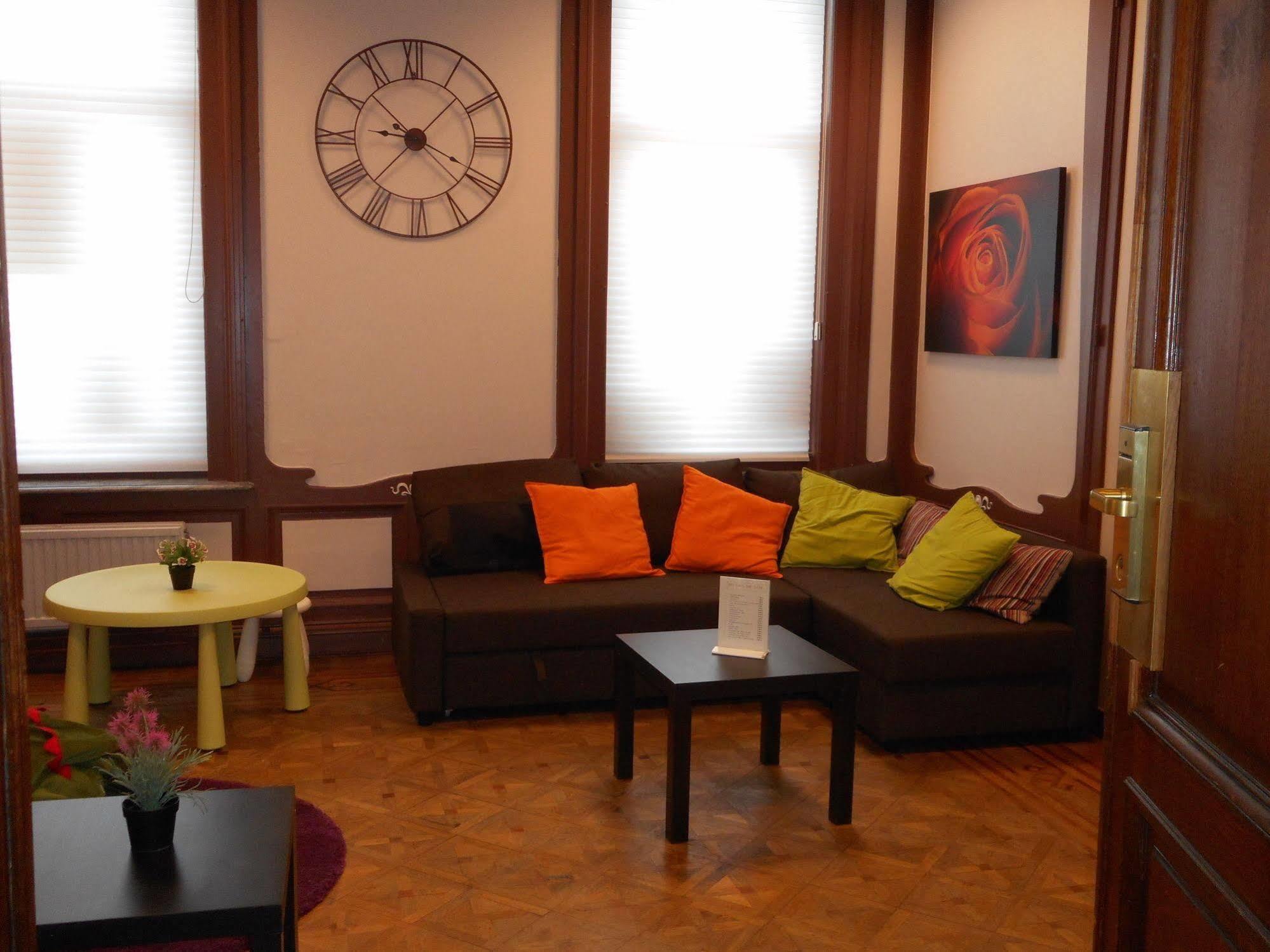 Hi Tournai Hostel מראה חיצוני תמונה
